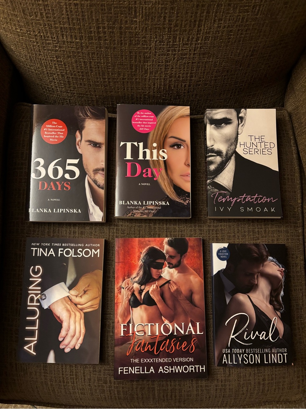 🌶️ Spicy Book Lot 🌶️ 6 Book Bundle Like new
